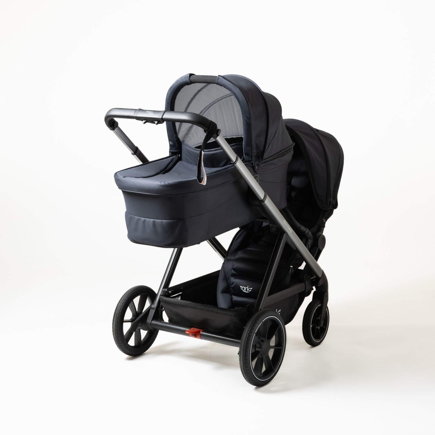 Valco_Ark_pram_and_bassinet_combination